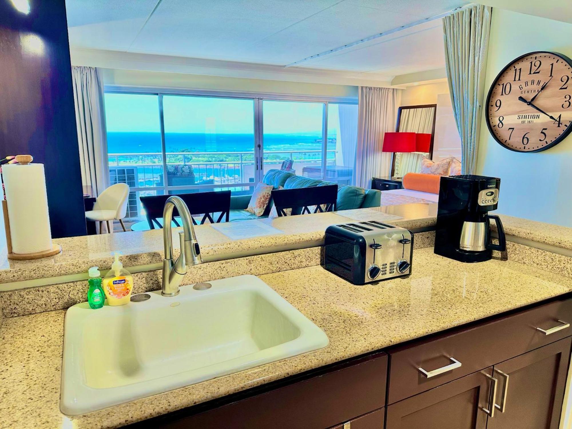 Waikiki Beach Experience! Luxury Oceanview Suite! Honolulu Exterior photo