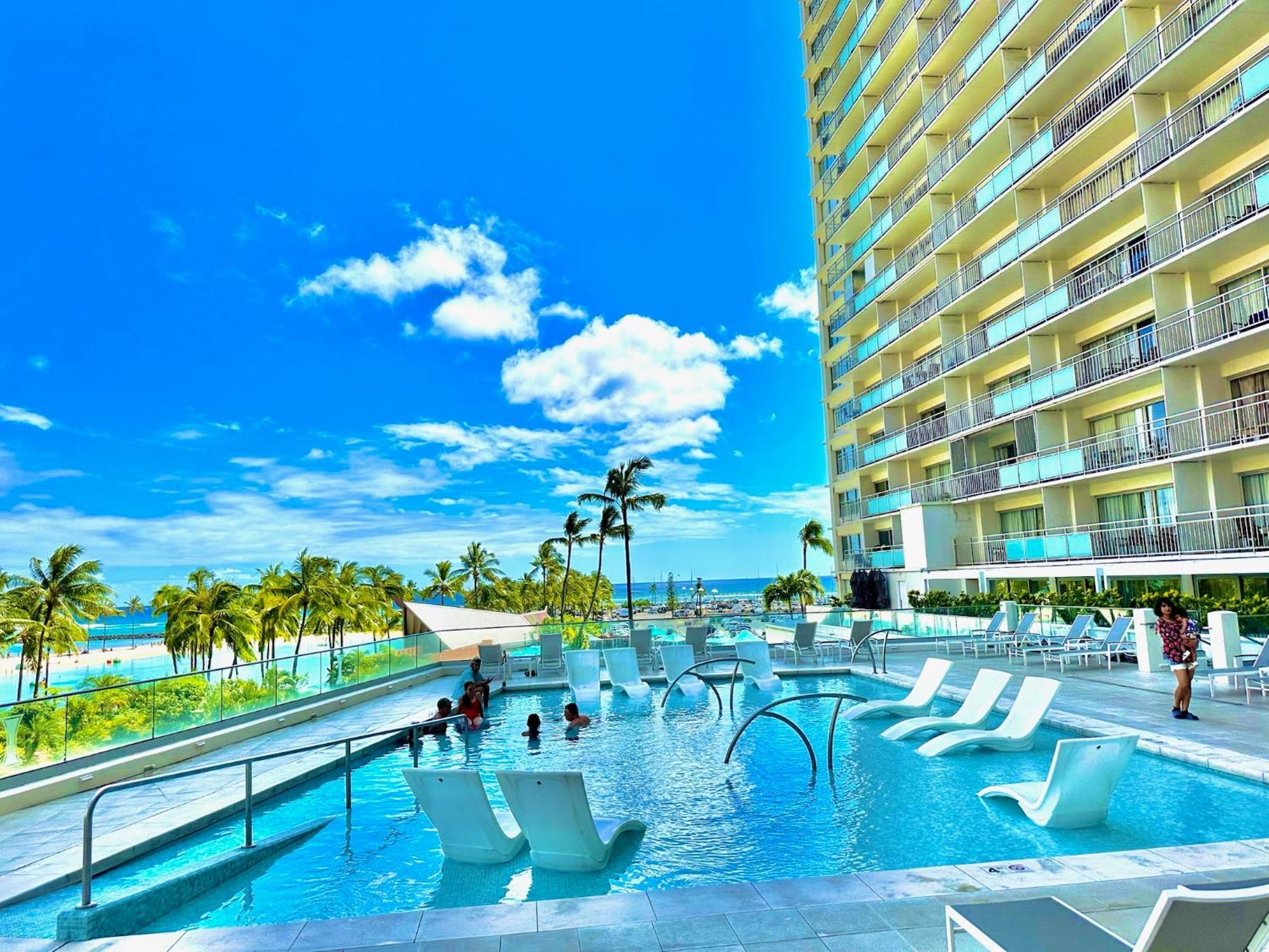 Waikiki Beach Experience! Luxury Oceanview Suite! Honolulu Exterior photo